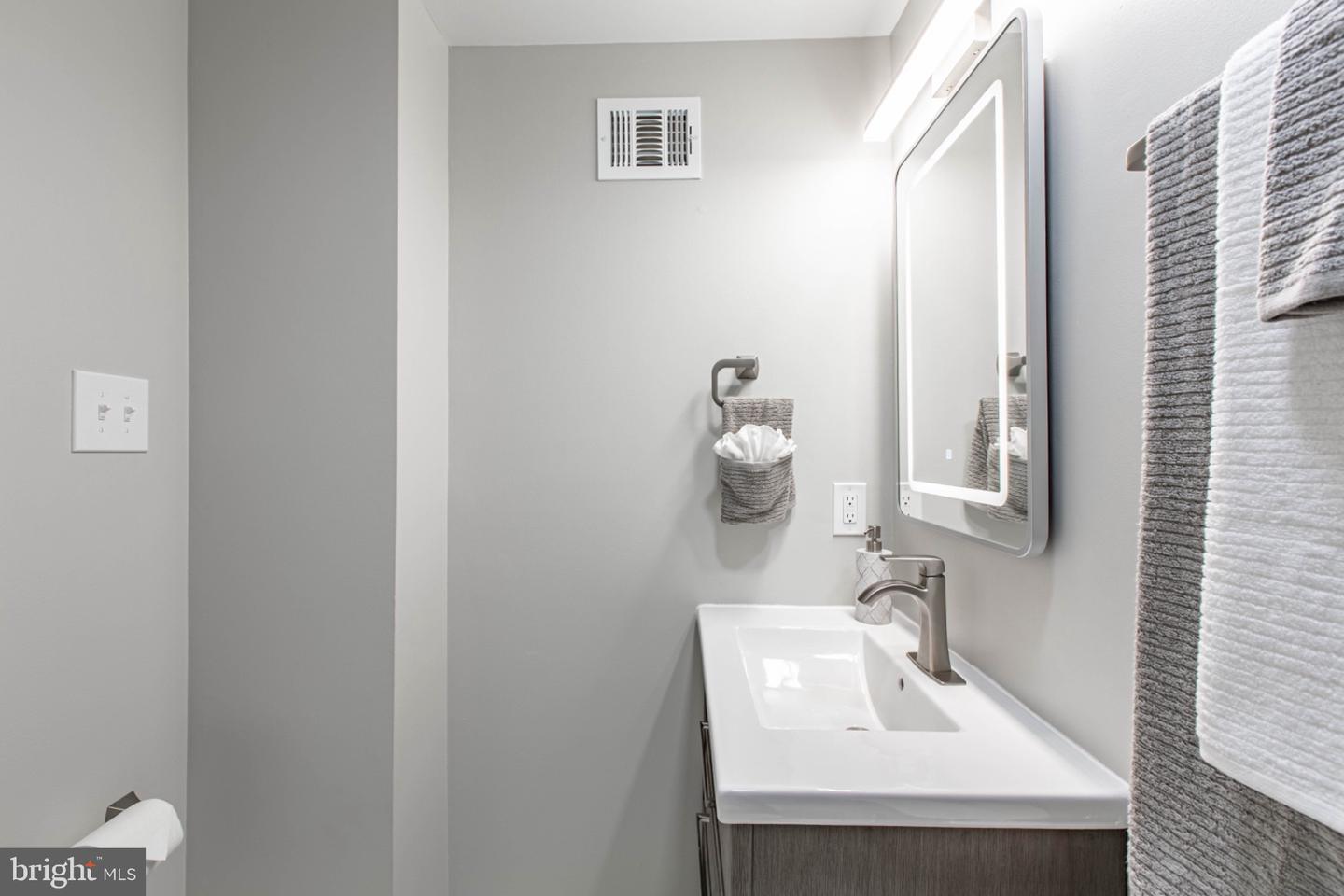 4331 PEMBROOK VILLAGE DR, ALEXANDRIA, Virginia 22309, 2 Bedrooms Bedrooms, 8 Rooms Rooms,2 BathroomsBathrooms,Residential,For sale,4331 PEMBROOK VILLAGE DR,VAFX2263468 MLS # VAFX2263468