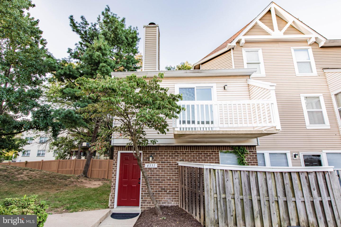 4331 PEMBROOK VILLAGE DR, ALEXANDRIA, Virginia 22309, 2 Bedrooms Bedrooms, 8 Rooms Rooms,2 BathroomsBathrooms,Residential,For sale,4331 PEMBROOK VILLAGE DR,VAFX2263468 MLS # VAFX2263468