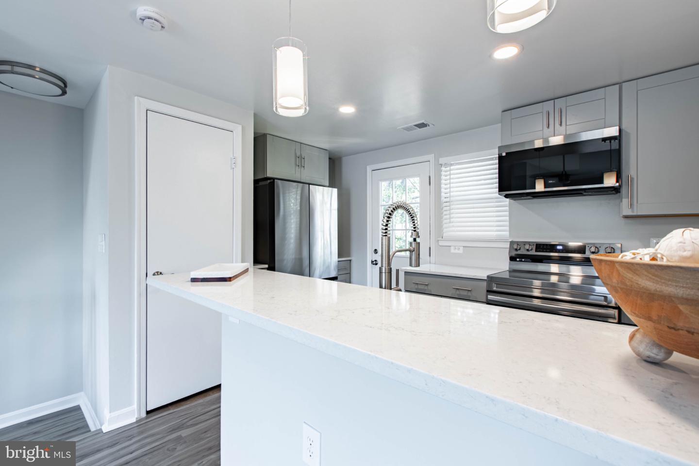 4331 PEMBROOK VILLAGE DR, ALEXANDRIA, Virginia 22309, 2 Bedrooms Bedrooms, 8 Rooms Rooms,2 BathroomsBathrooms,Residential,For sale,4331 PEMBROOK VILLAGE DR,VAFX2263468 MLS # VAFX2263468