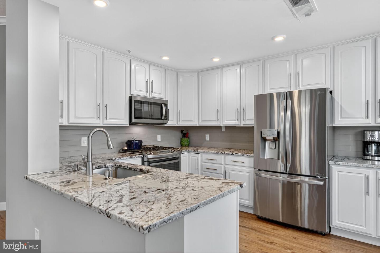 502 W BROAD ST #501, FALLS CHURCH, Virginia 22046, 2 Bedrooms Bedrooms, ,2 BathroomsBathrooms,Residential,For sale,502 W BROAD ST #501,VAFA2003246 MLS # VAFA2003246
