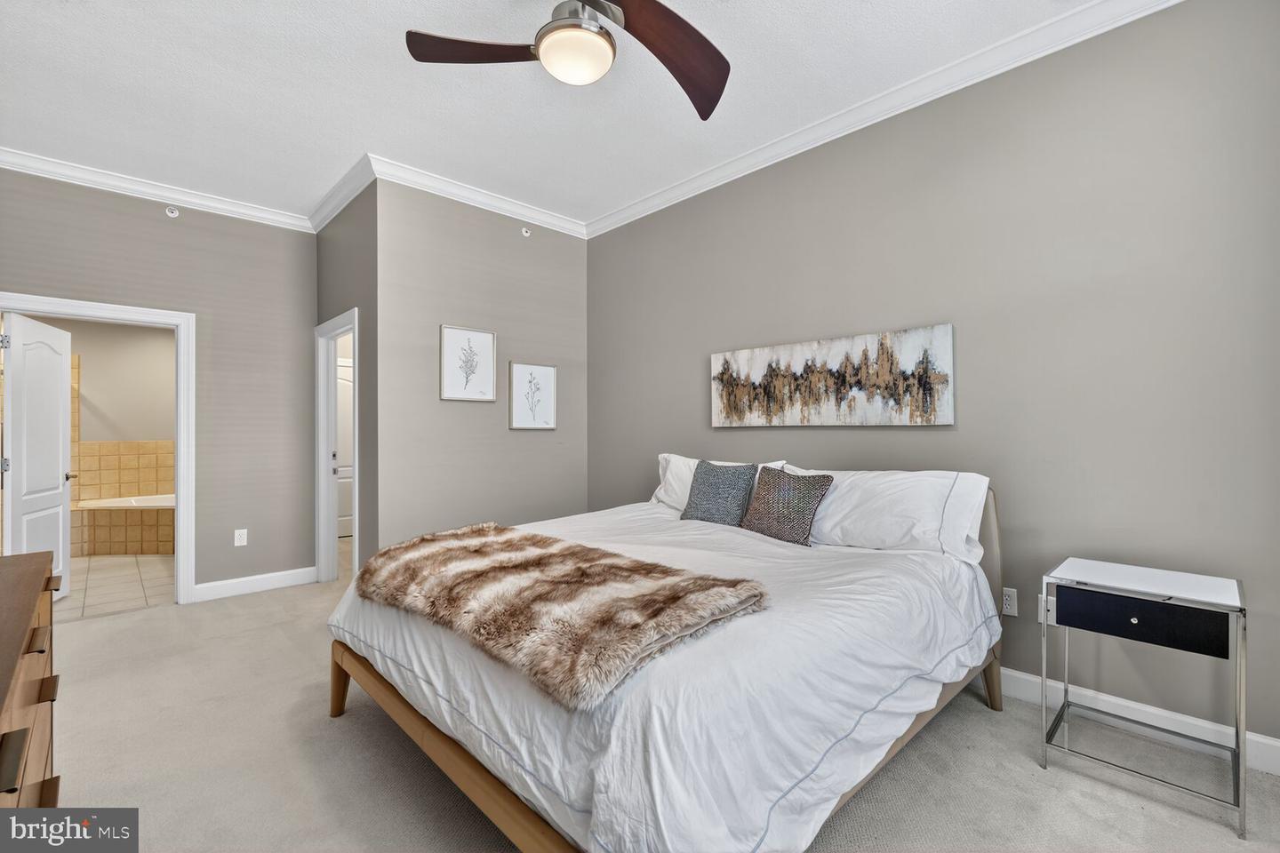 502 W BROAD ST #501, FALLS CHURCH, Virginia 22046, 2 Bedrooms Bedrooms, ,2 BathroomsBathrooms,Residential,For sale,502 W BROAD ST #501,VAFA2003246 MLS # VAFA2003246