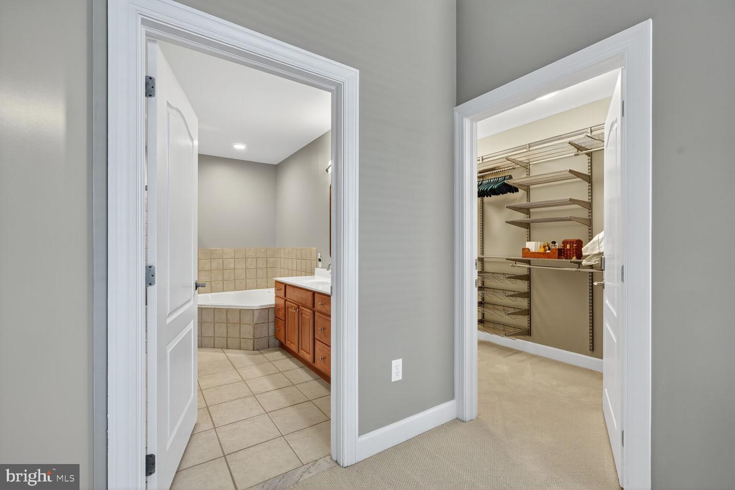 502 W BROAD ST #501, FALLS CHURCH, Virginia 22046, 2 Bedrooms Bedrooms, ,2 BathroomsBathrooms,Residential,For sale,502 W BROAD ST #501,VAFA2003246 MLS # VAFA2003246