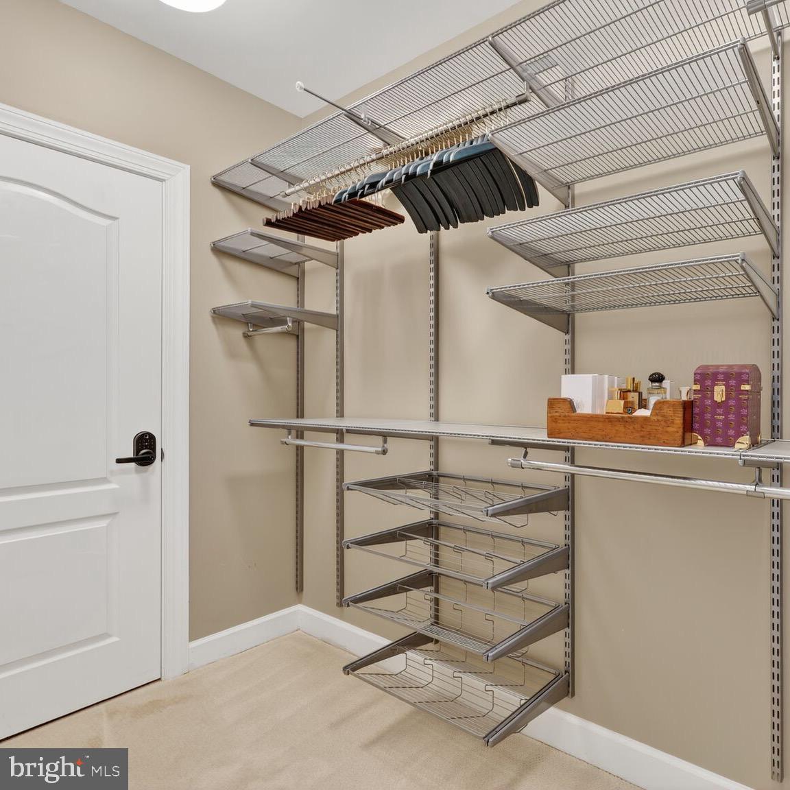 502 W BROAD ST #501, FALLS CHURCH, Virginia 22046, 2 Bedrooms Bedrooms, ,2 BathroomsBathrooms,Residential,For sale,502 W BROAD ST #501,VAFA2003246 MLS # VAFA2003246
