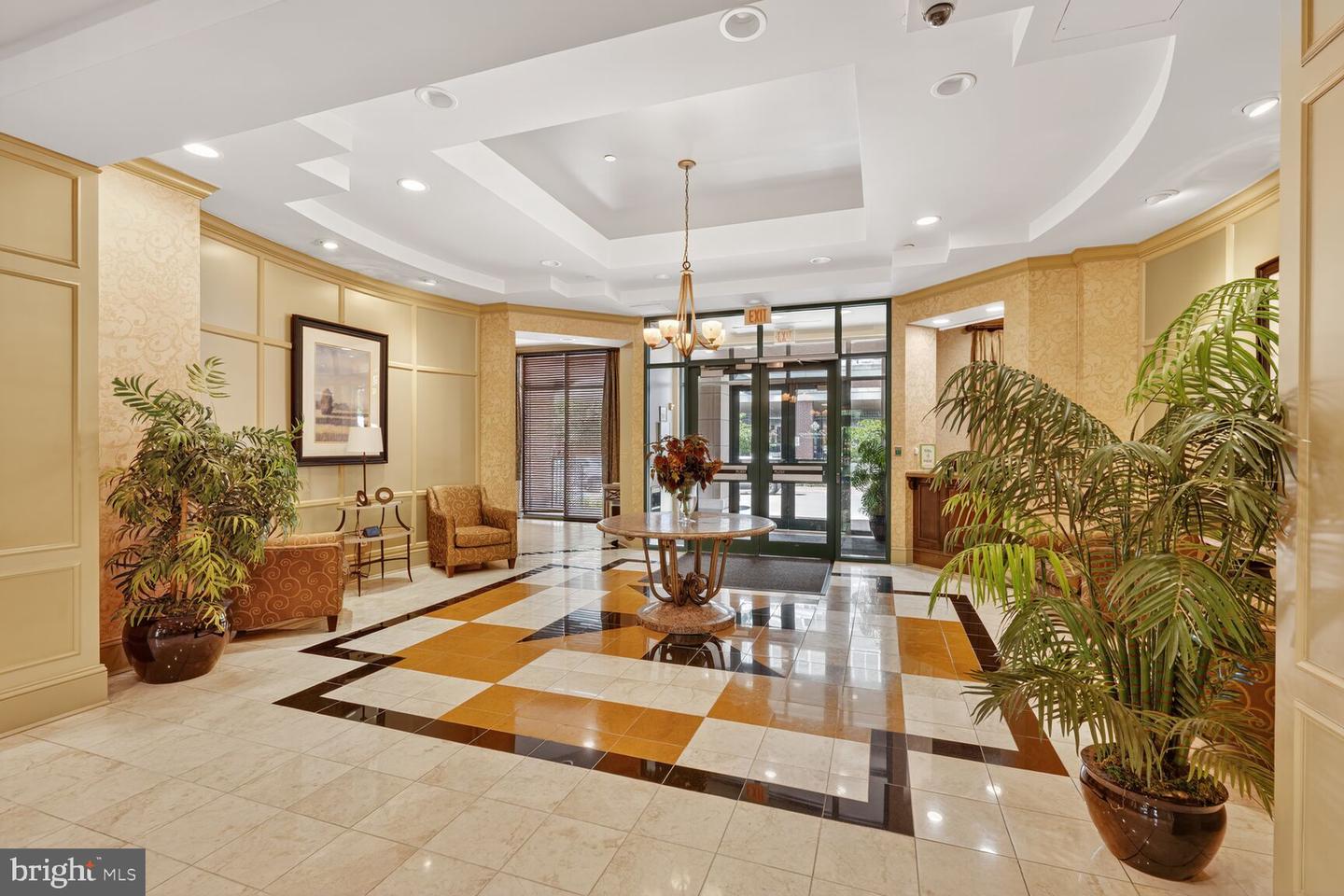 502 W BROAD ST #501, FALLS CHURCH, Virginia 22046, 2 Bedrooms Bedrooms, ,2 BathroomsBathrooms,Residential,For sale,502 W BROAD ST #501,VAFA2003246 MLS # VAFA2003246