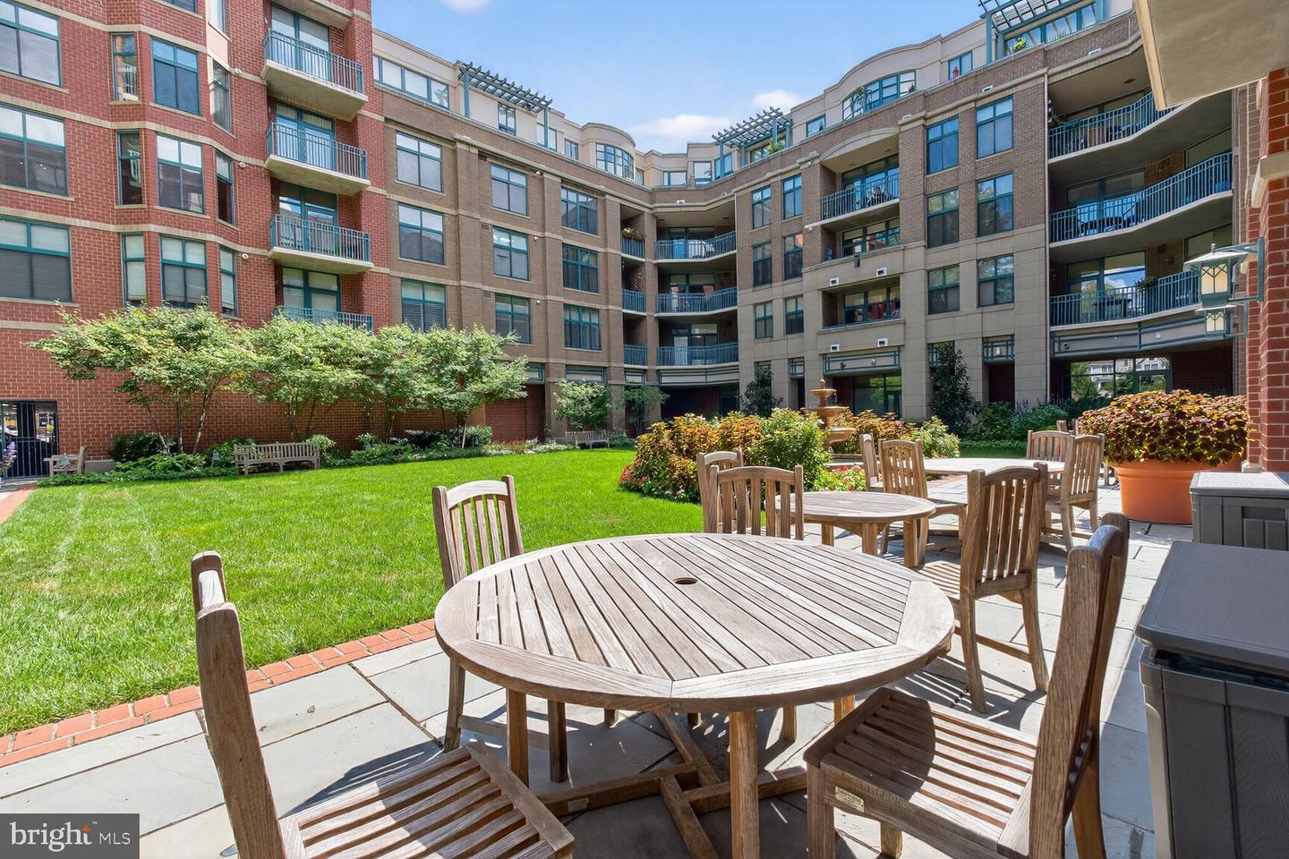 502 W BROAD ST #501, FALLS CHURCH, Virginia 22046, 2 Bedrooms Bedrooms, ,2 BathroomsBathrooms,Residential,For sale,502 W BROAD ST #501,VAFA2003246 MLS # VAFA2003246