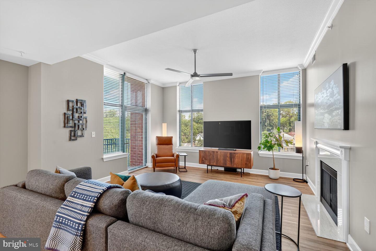 502 W BROAD ST #501, FALLS CHURCH, Virginia 22046, 2 Bedrooms Bedrooms, ,2 BathroomsBathrooms,Residential,For sale,502 W BROAD ST #501,VAFA2003246 MLS # VAFA2003246
