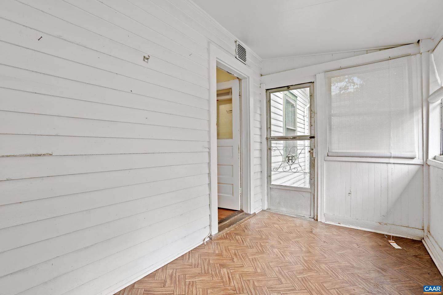 808 CYNTHIANNA AVE, CHARLOTTESVILLE, Virginia 22903, 2 Bedrooms Bedrooms, ,2 BathroomsBathrooms,Residential,For sale,808 CYNTHIANNA AVE,668287 MLS # 668287