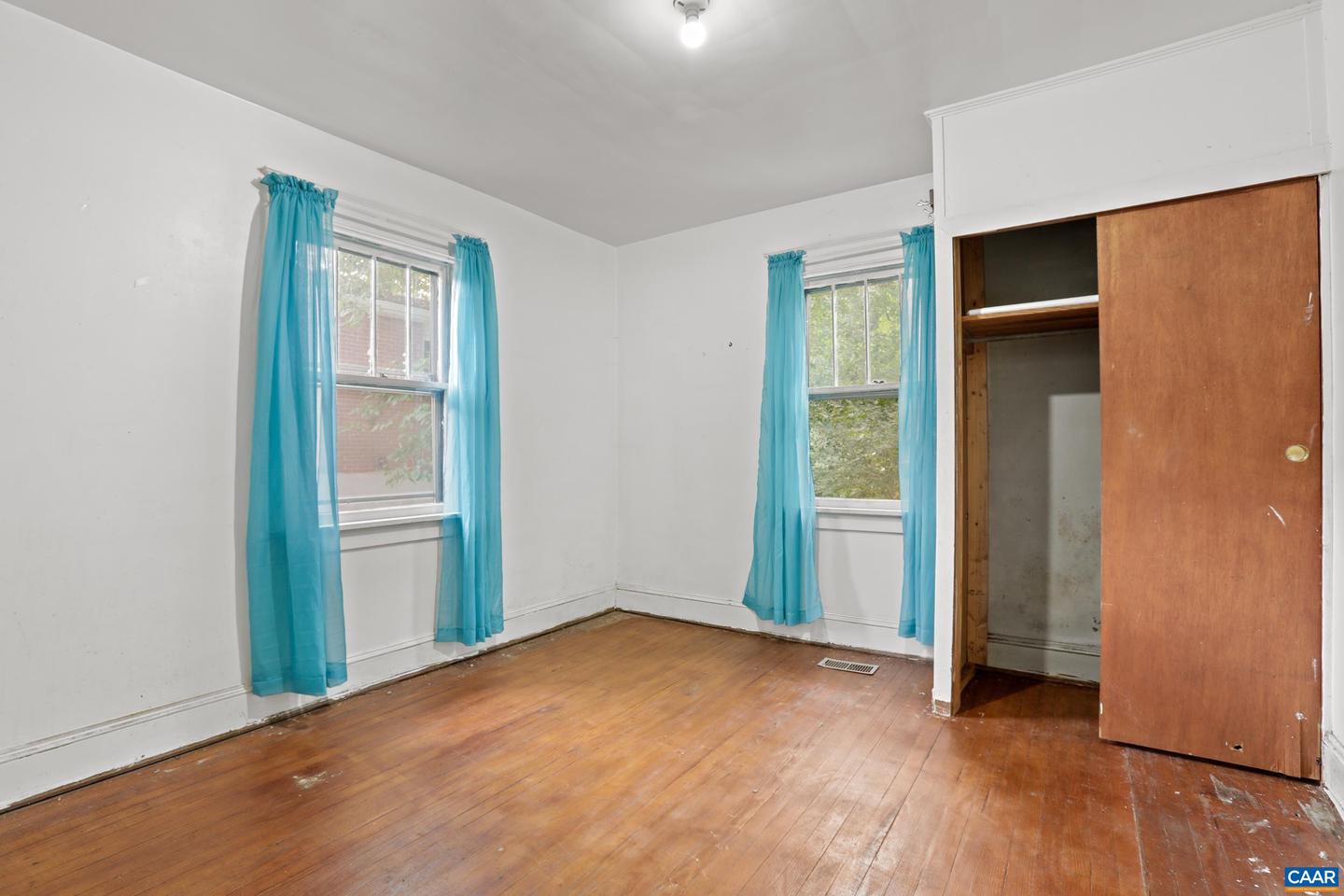 808 CYNTHIANNA AVE, CHARLOTTESVILLE, Virginia 22903, 2 Bedrooms Bedrooms, ,2 BathroomsBathrooms,Residential,For sale,808 CYNTHIANNA AVE,668287 MLS # 668287