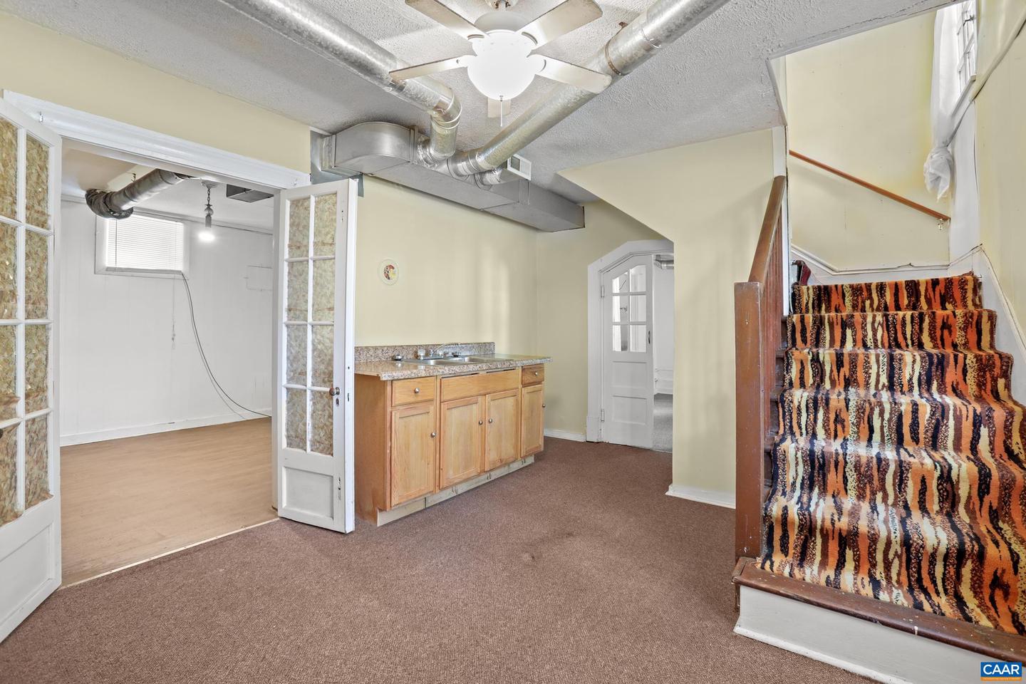 808 CYNTHIANNA AVE, CHARLOTTESVILLE, Virginia 22903, 2 Bedrooms Bedrooms, ,2 BathroomsBathrooms,Residential,For sale,808 CYNTHIANNA AVE,668287 MLS # 668287