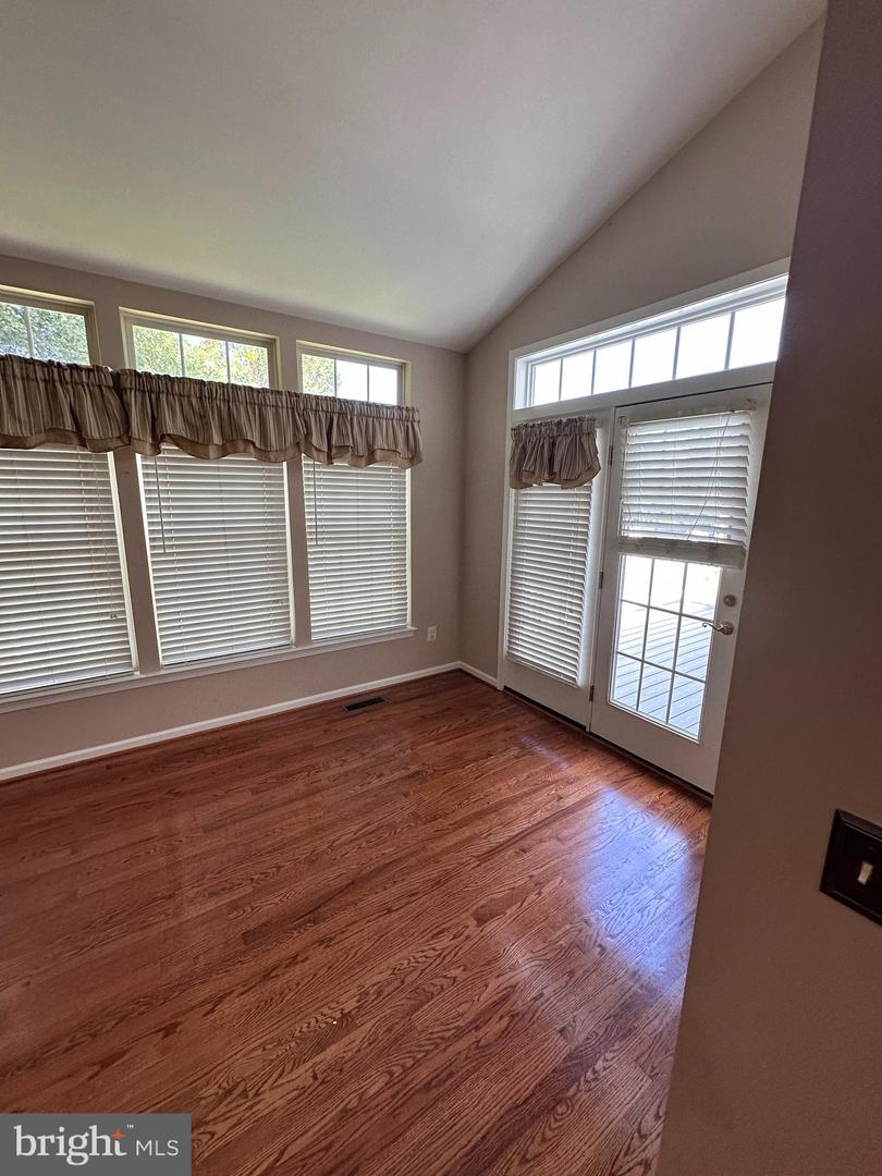 156 LAPIS CT #23, WARRENTON, Virginia 20186, 3 Bedrooms Bedrooms, ,2 BathroomsBathrooms,Residential,For sale,156 LAPIS CT #23,VAFQ2018080 MLS # VAFQ2018080