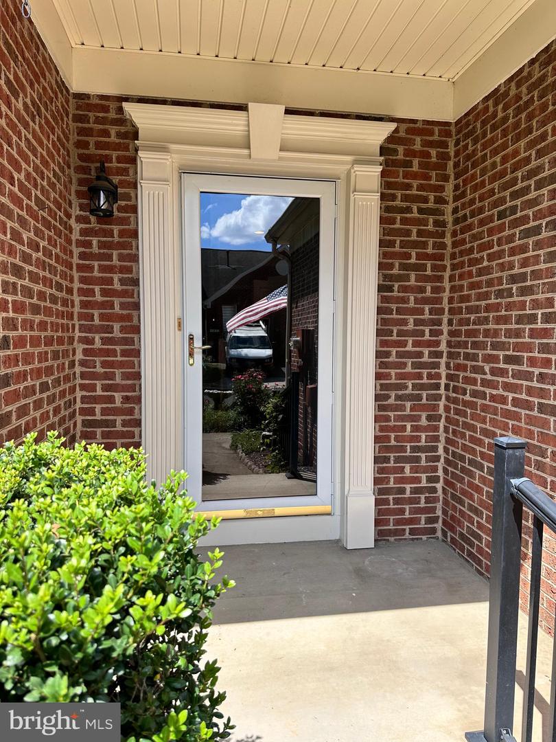 156 LAPIS CT #23, WARRENTON, Virginia 20186, 3 Bedrooms Bedrooms, ,2 BathroomsBathrooms,Residential,For sale,156 LAPIS CT #23,VAFQ2018080 MLS # VAFQ2018080