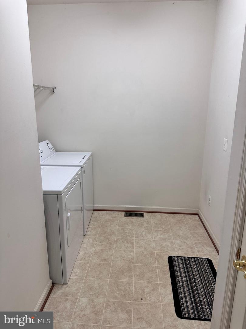 156 LAPIS CT #23, WARRENTON, Virginia 20186, 3 Bedrooms Bedrooms, ,2 BathroomsBathrooms,Residential,For sale,156 LAPIS CT #23,VAFQ2018080 MLS # VAFQ2018080