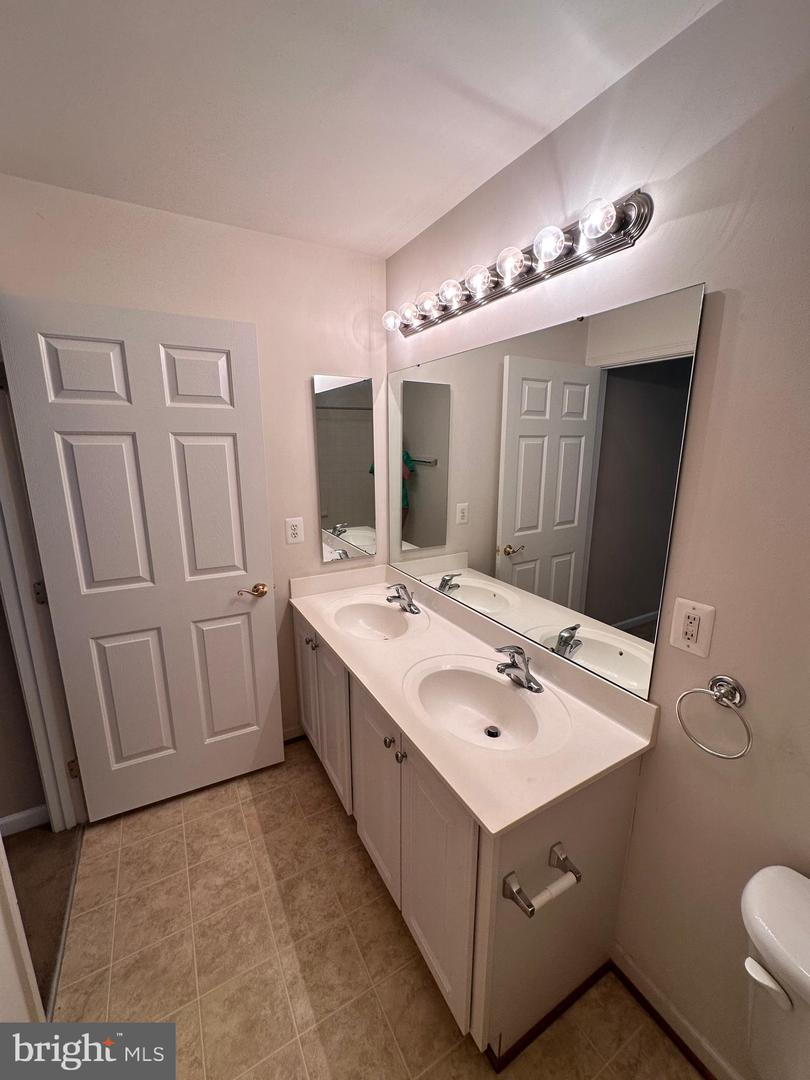 156 LAPIS CT #23, WARRENTON, Virginia 20186, 3 Bedrooms Bedrooms, ,2 BathroomsBathrooms,Residential,For sale,156 LAPIS CT #23,VAFQ2018080 MLS # VAFQ2018080