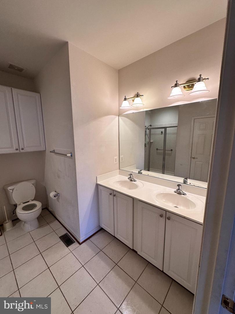 156 LAPIS CT #23, WARRENTON, Virginia 20186, 3 Bedrooms Bedrooms, ,2 BathroomsBathrooms,Residential,For sale,156 LAPIS CT #23,VAFQ2018080 MLS # VAFQ2018080