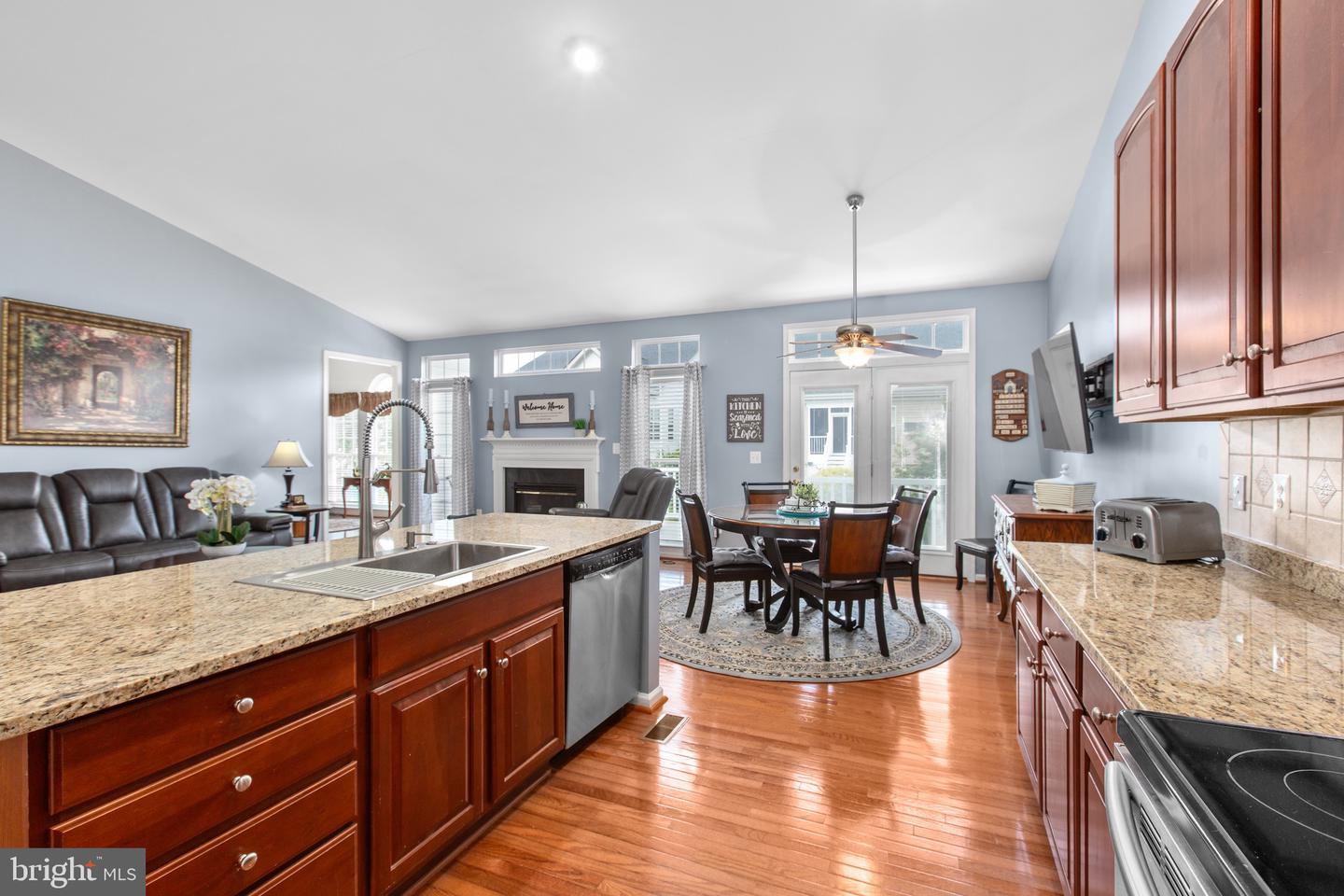 5623 E KESSLERS XING, FREDERICKSBURG, Virginia 22407, 3 Bedrooms Bedrooms, ,3 BathroomsBathrooms,Residential,For sale,5623 E KESSLERS XING,VASP2035858 MLS # VASP2035858
