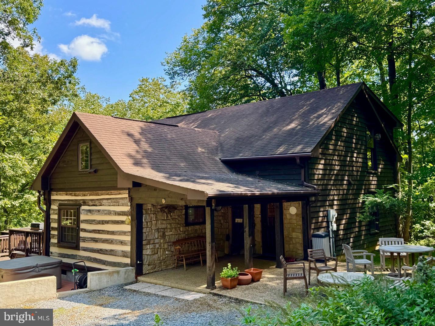 374 BOYERS MILL LN, MIDDLETOWN, Virginia 22645, 3 Bedrooms Bedrooms, 12 Rooms Rooms,2 BathroomsBathrooms,Residential,For sale,374 BOYERS MILL LN,VAFV2036450 MLS # VAFV2036450