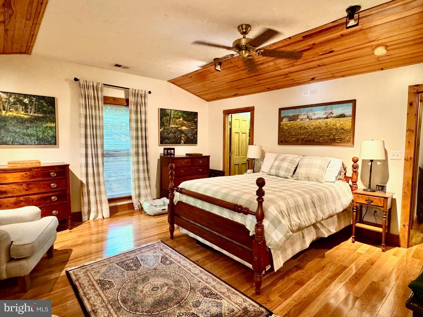 374 BOYERS MILL LN, MIDDLETOWN, Virginia 22645, 3 Bedrooms Bedrooms, 12 Rooms Rooms,2 BathroomsBathrooms,Residential,For sale,374 BOYERS MILL LN,VAFV2036450 MLS # VAFV2036450