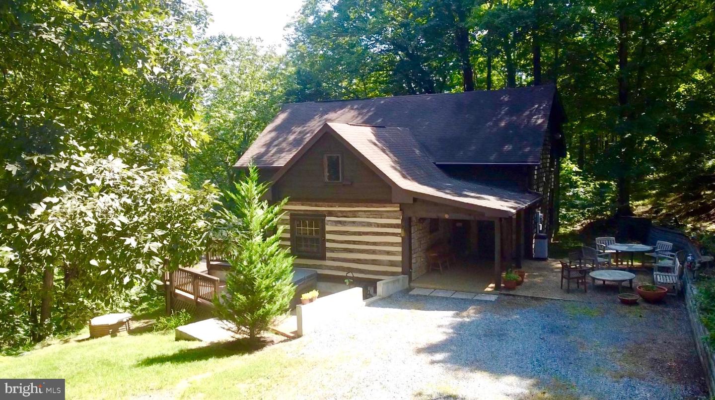 374 BOYERS MILL LN, MIDDLETOWN, Virginia 22645, 3 Bedrooms Bedrooms, 12 Rooms Rooms,2 BathroomsBathrooms,Residential,For sale,374 BOYERS MILL LN,VAFV2036450 MLS # VAFV2036450