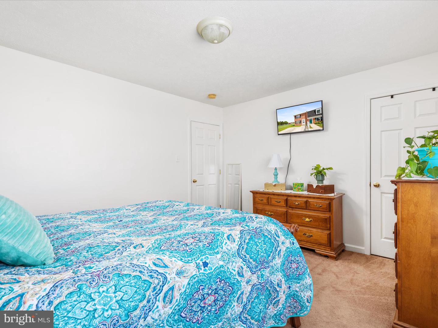 641 W 11TH ST, FRONT ROYAL, Virginia 22630, 2 Bedrooms Bedrooms, ,1 BathroomBathrooms,Residential,For sale,641 W 11TH ST,VAWR2012136 MLS # VAWR2012136