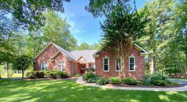 11606 STONEWALL JACKSON DR, SPOTSYLVANIA, Virginia 22551, 4 Bedrooms Bedrooms, ,2 BathroomsBathrooms,Residential,For sale,11606 STONEWALL JACKSON DR,VASP2035900 MLS # VASP2035900