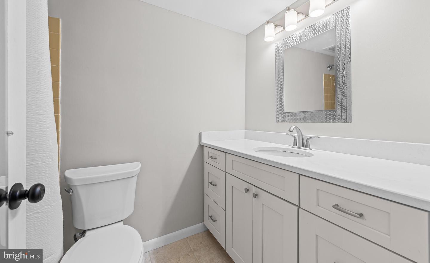 1645 PARKCREST CIR #200, RESTON, Virginia 20190, 2 Bedrooms Bedrooms, ,2 BathroomsBathrooms,Residential,For sale,1645 PARKCREST CIR #200,VAFX2264096 MLS # VAFX2264096