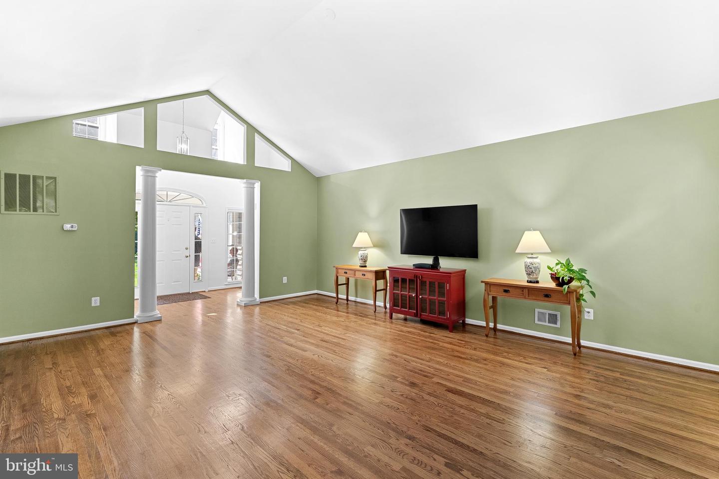 409 BOLINGBROOK CT, PURCELLVILLE, Virginia 20132, 5 Bedrooms Bedrooms, 16 Rooms Rooms,3 BathroomsBathrooms,Residential,For sale,409 BOLINGBROOK CT,VALO2105706 MLS # VALO2105706
