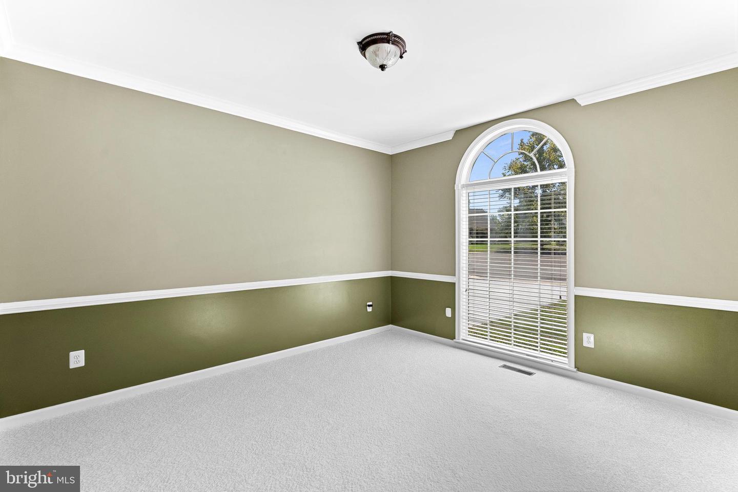 409 BOLINGBROOK CT, PURCELLVILLE, Virginia 20132, 5 Bedrooms Bedrooms, 16 Rooms Rooms,3 BathroomsBathrooms,Residential,For sale,409 BOLINGBROOK CT,VALO2105706 MLS # VALO2105706