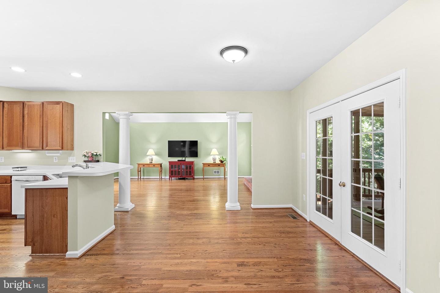 409 BOLINGBROOK CT, PURCELLVILLE, Virginia 20132, 5 Bedrooms Bedrooms, 16 Rooms Rooms,3 BathroomsBathrooms,Residential,For sale,409 BOLINGBROOK CT,VALO2105706 MLS # VALO2105706