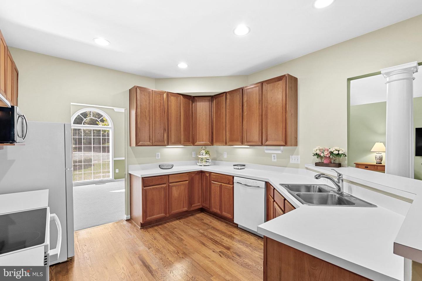 409 BOLINGBROOK CT, PURCELLVILLE, Virginia 20132, 5 Bedrooms Bedrooms, 16 Rooms Rooms,3 BathroomsBathrooms,Residential,For sale,409 BOLINGBROOK CT,VALO2105706 MLS # VALO2105706