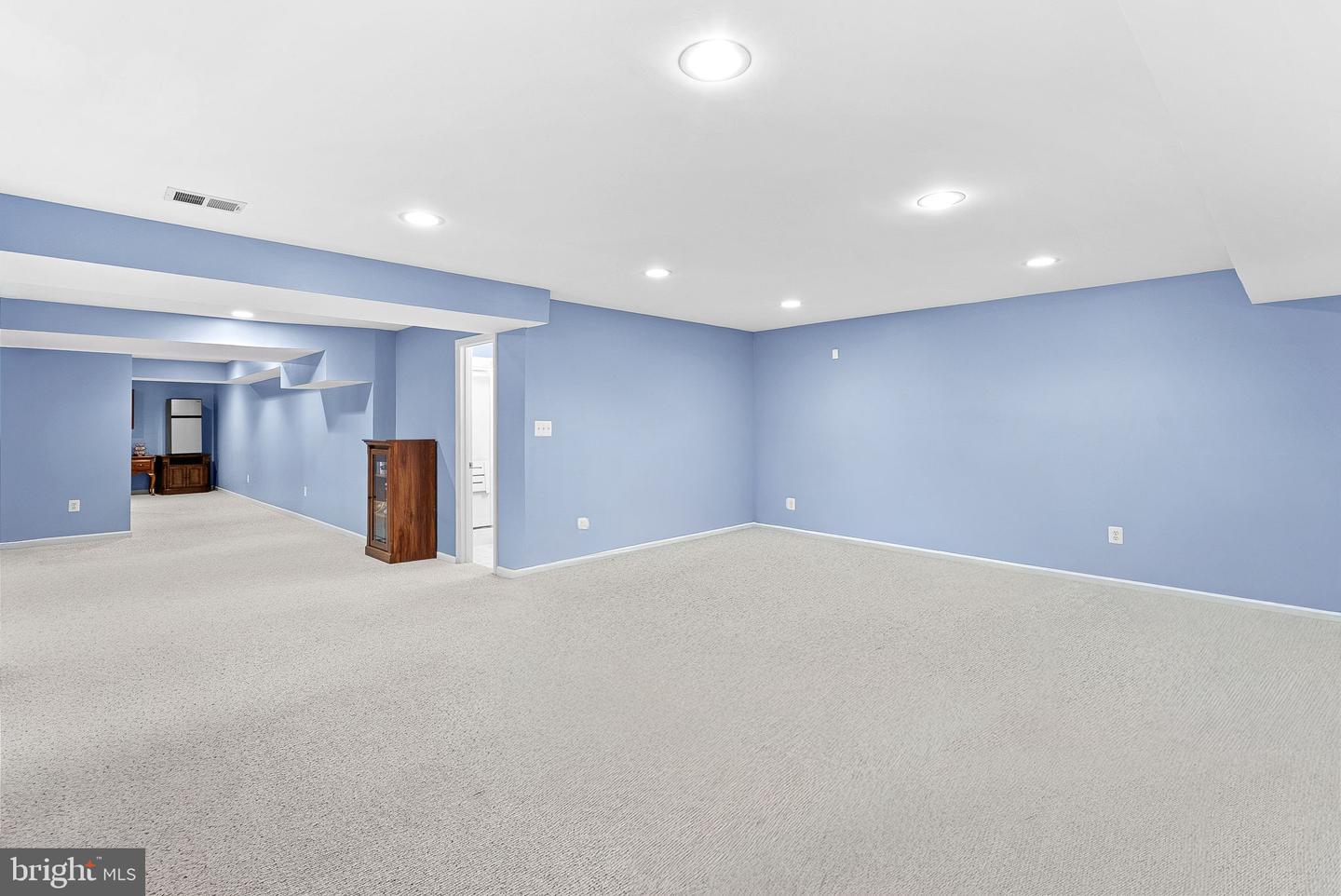 409 BOLINGBROOK CT, PURCELLVILLE, Virginia 20132, 5 Bedrooms Bedrooms, 16 Rooms Rooms,3 BathroomsBathrooms,Residential,For sale,409 BOLINGBROOK CT,VALO2105706 MLS # VALO2105706