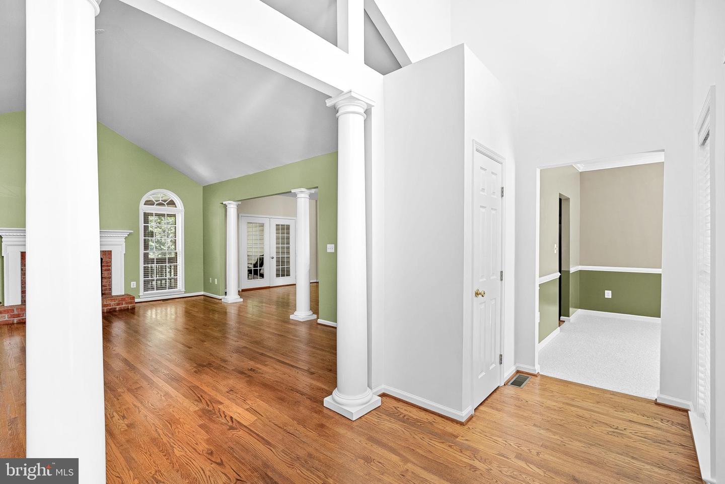 409 BOLINGBROOK CT, PURCELLVILLE, Virginia 20132, 5 Bedrooms Bedrooms, 16 Rooms Rooms,3 BathroomsBathrooms,Residential,For sale,409 BOLINGBROOK CT,VALO2105706 MLS # VALO2105706