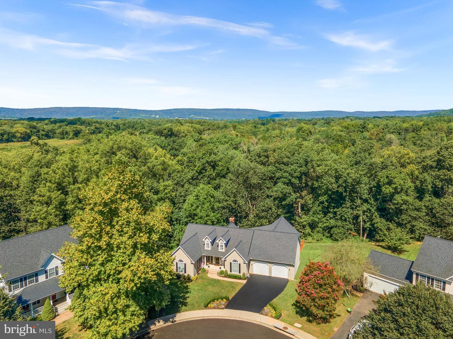 409 BOLINGBROOK CT, PURCELLVILLE, Virginia 20132, 5 Bedrooms Bedrooms, 16 Rooms Rooms,3 BathroomsBathrooms,Residential,For sale,409 BOLINGBROOK CT,VALO2105706 MLS # VALO2105706