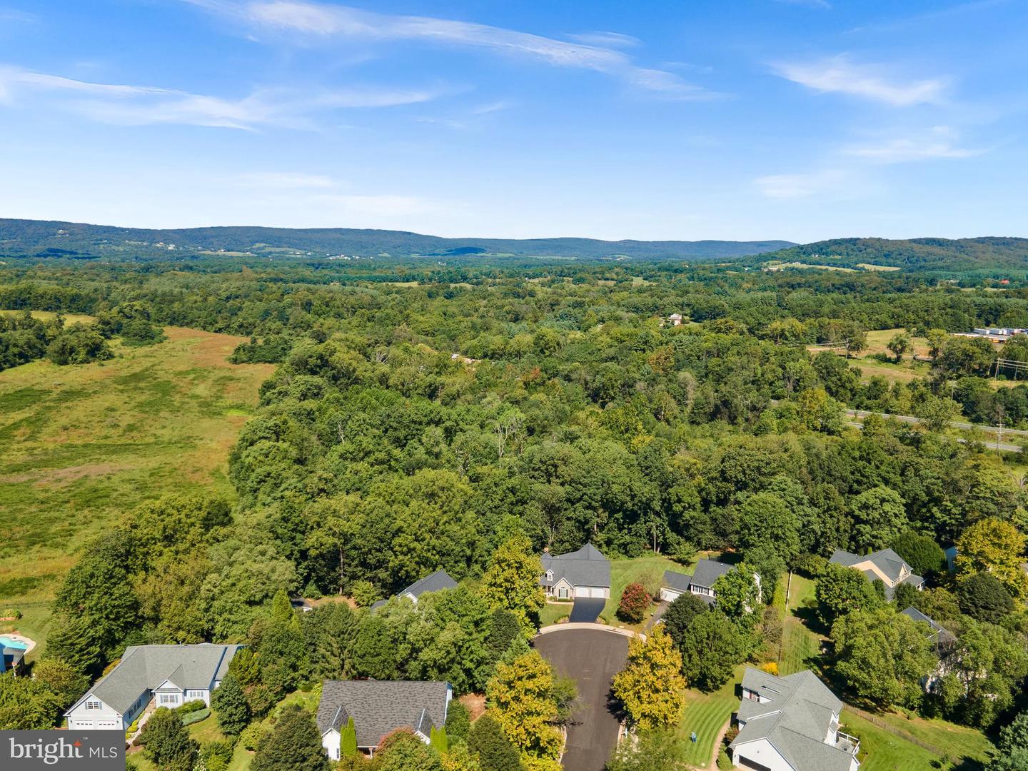 409 BOLINGBROOK CT, PURCELLVILLE, Virginia 20132, 5 Bedrooms Bedrooms, 16 Rooms Rooms,3 BathroomsBathrooms,Residential,For sale,409 BOLINGBROOK CT,VALO2105706 MLS # VALO2105706