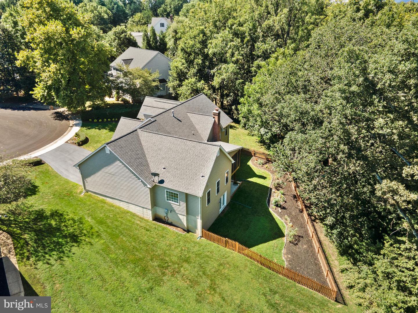 409 BOLINGBROOK CT, PURCELLVILLE, Virginia 20132, 5 Bedrooms Bedrooms, 16 Rooms Rooms,3 BathroomsBathrooms,Residential,For sale,409 BOLINGBROOK CT,VALO2105706 MLS # VALO2105706