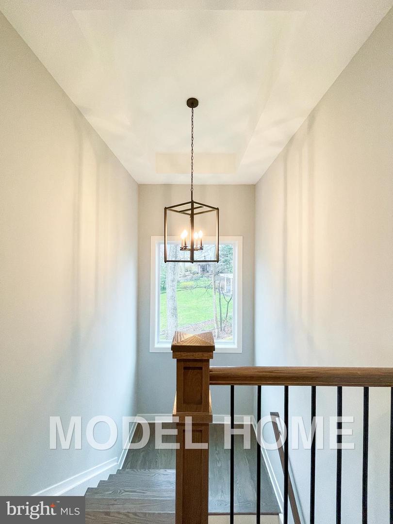 207 PATRICK ST SW, VIENNA, Virginia 22180, 6 Bedrooms Bedrooms, ,5 BathroomsBathrooms,Residential,For sale,207 PATRICK ST SW,VAFX2264142 MLS # VAFX2264142