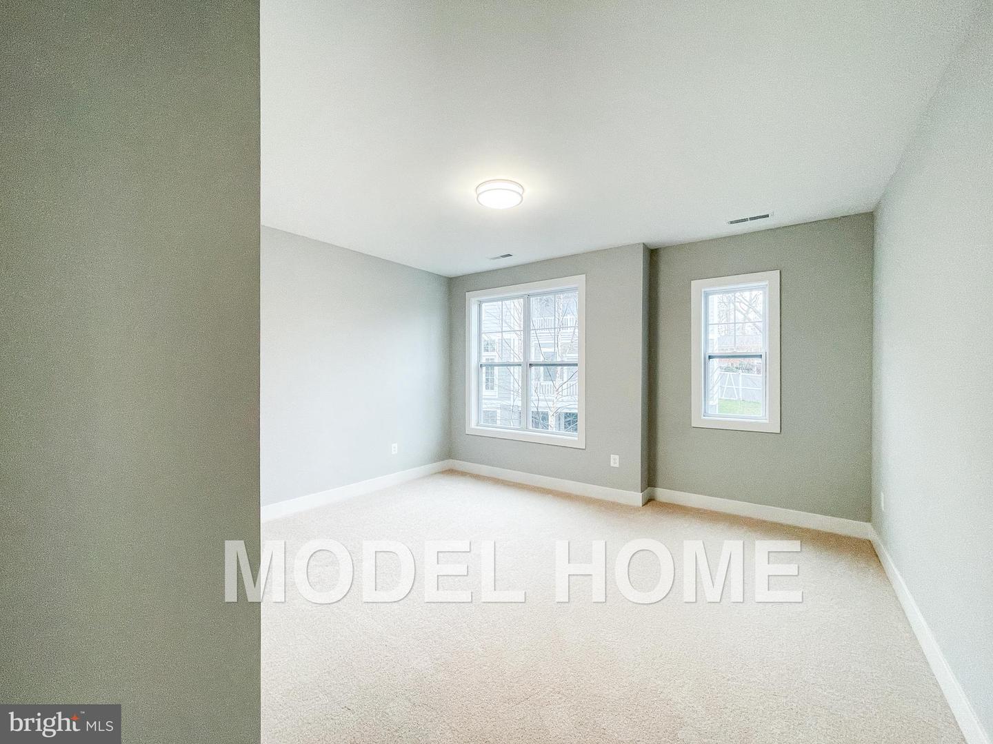 207 PATRICK ST SW, VIENNA, Virginia 22180, 6 Bedrooms Bedrooms, ,5 BathroomsBathrooms,Residential,For sale,207 PATRICK ST SW,VAFX2264142 MLS # VAFX2264142