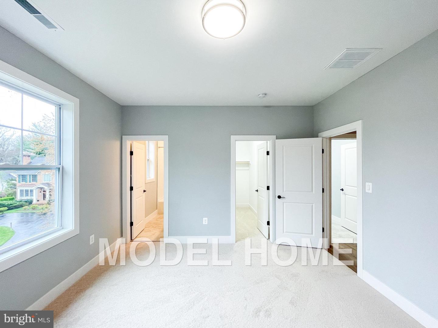 207 PATRICK ST SW, VIENNA, Virginia 22180, 6 Bedrooms Bedrooms, ,5 BathroomsBathrooms,Residential,For sale,207 PATRICK ST SW,VAFX2264142 MLS # VAFX2264142