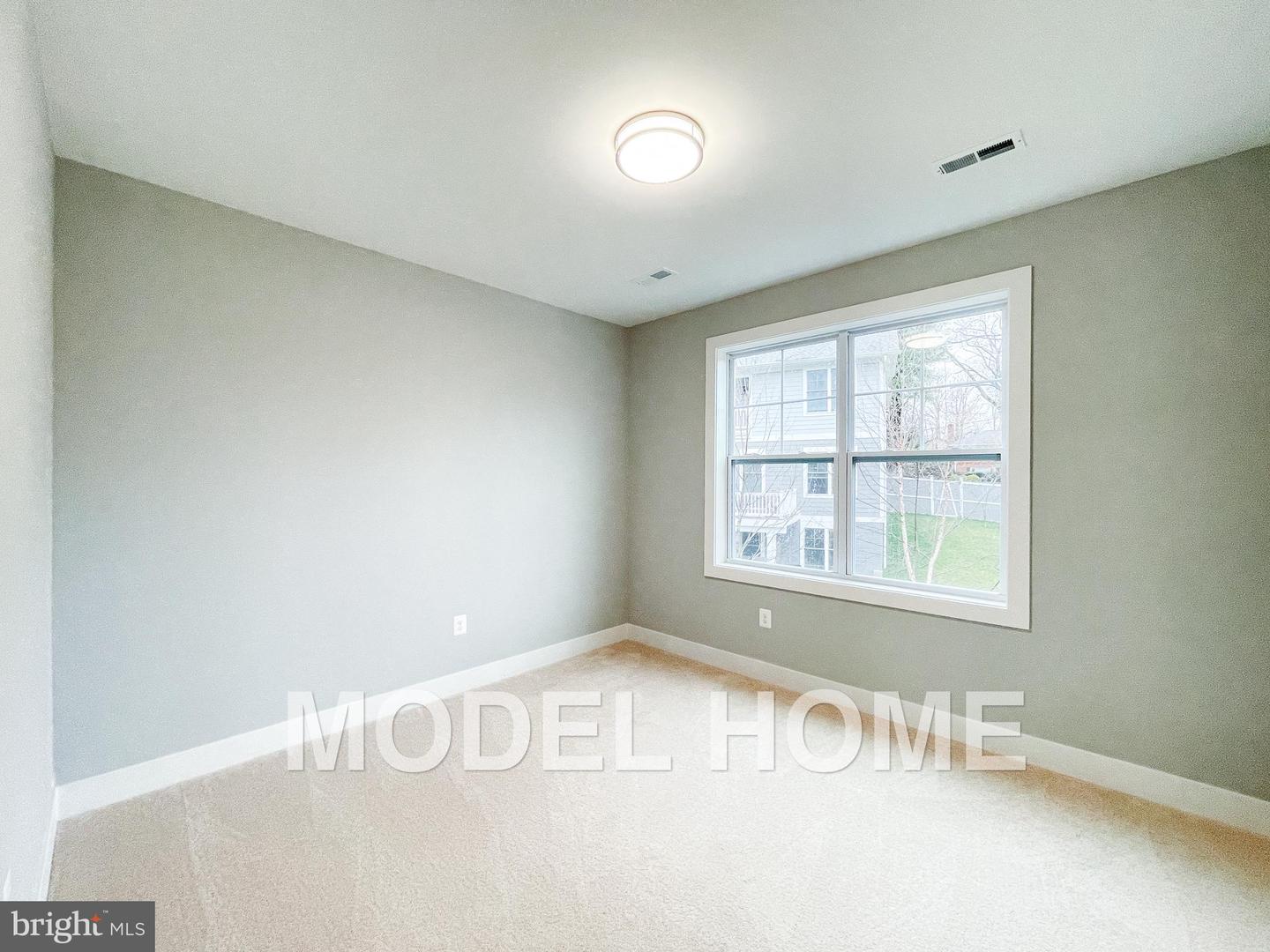 207 PATRICK ST SW, VIENNA, Virginia 22180, 6 Bedrooms Bedrooms, ,5 BathroomsBathrooms,Residential,For sale,207 PATRICK ST SW,VAFX2264142 MLS # VAFX2264142