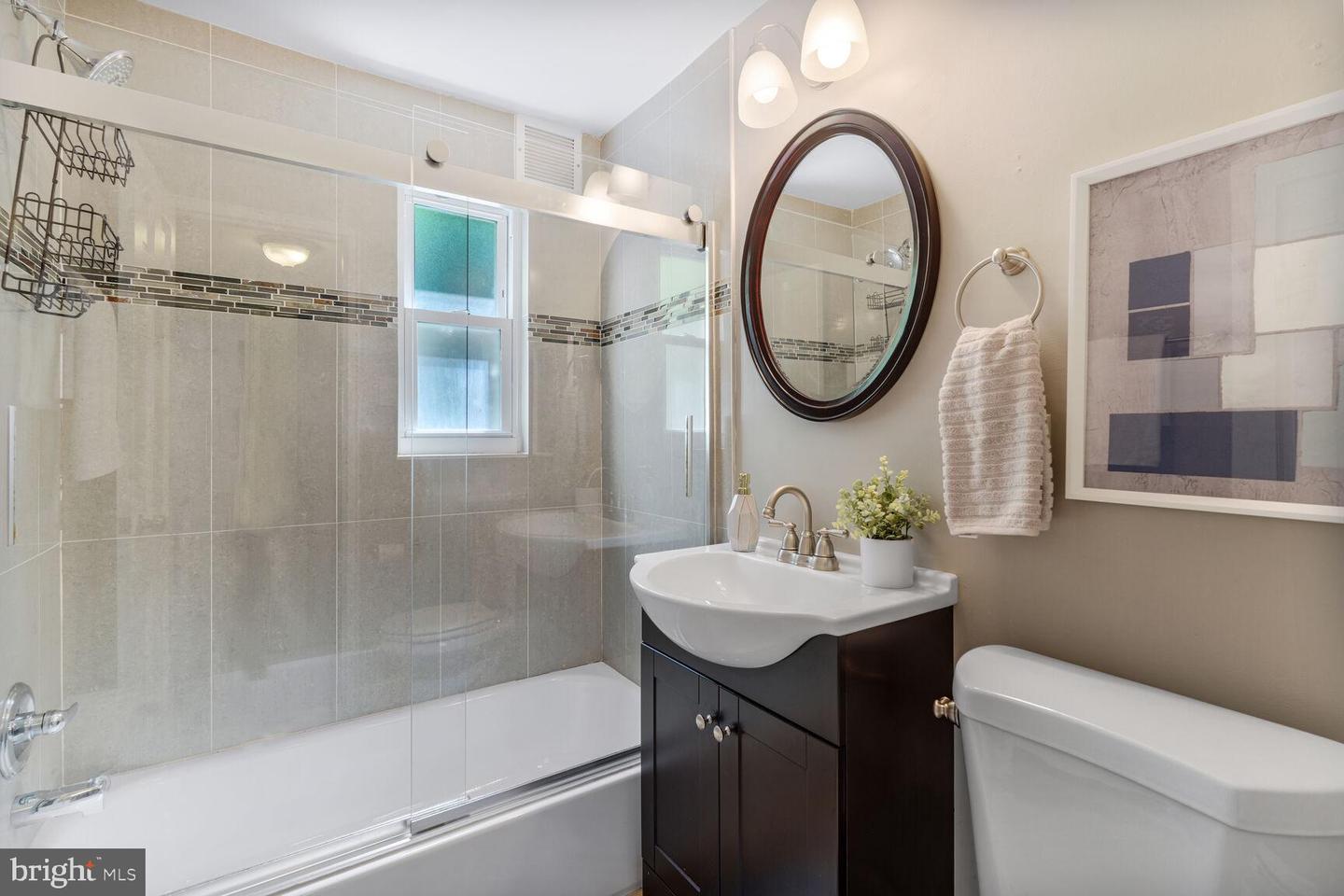 2801-A 16TH RD S #2801A, ARLINGTON, Virginia 22204, 2 Bedrooms Bedrooms, ,1 BathroomBathrooms,Residential,For sale,2801-A 16TH RD S #2801A,VAAR2062934 MLS # VAAR2062934