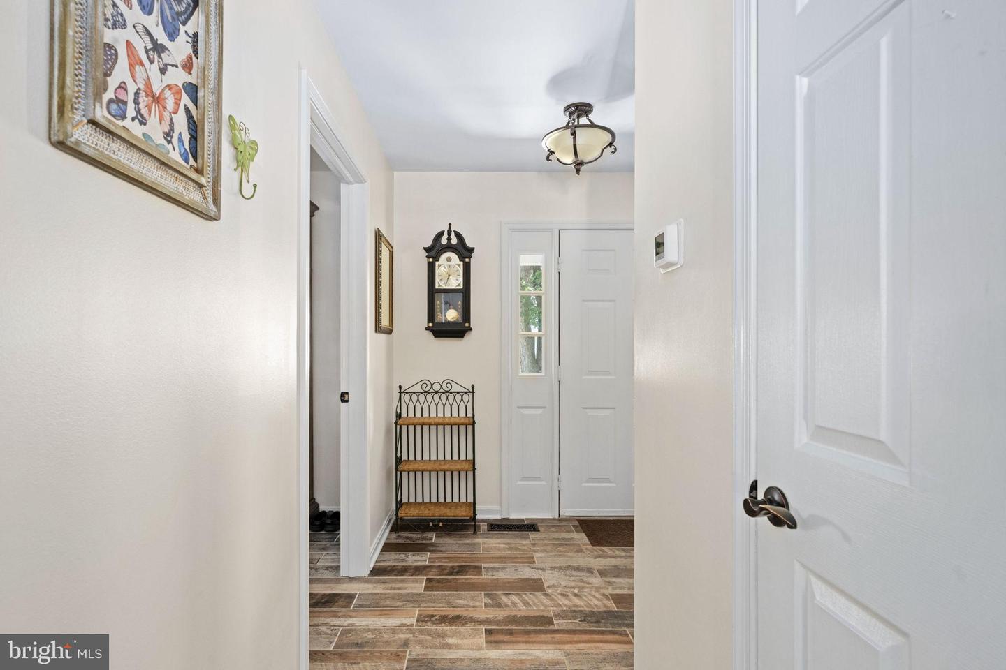606 STONEWALL LN, FREDERICKSBURG, Virginia 22407, 3 Bedrooms Bedrooms, 10 Rooms Rooms,2 BathroomsBathrooms,Residential,For sale,606 STONEWALL LN,VASP2035904 MLS # VASP2035904