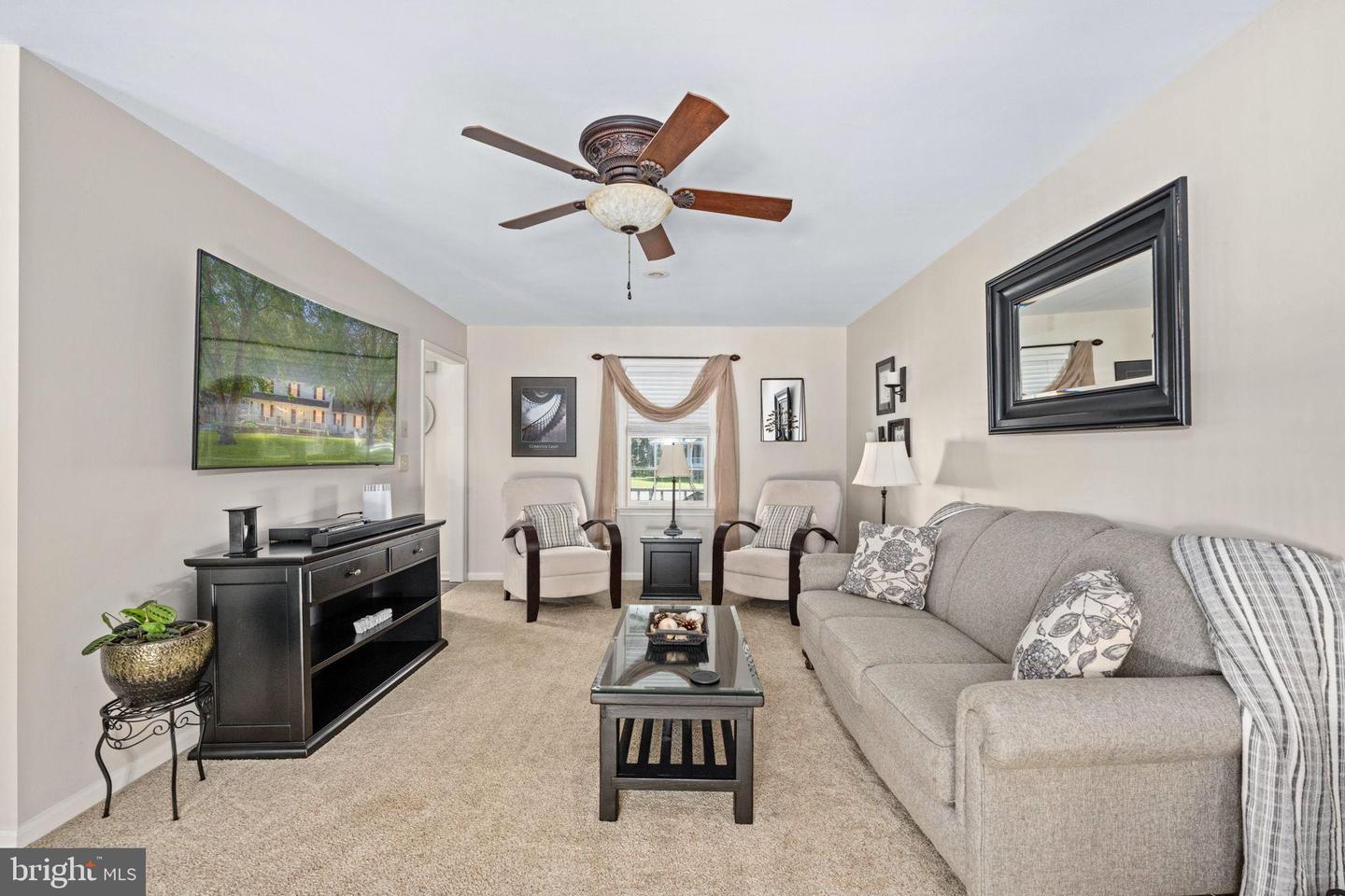 606 STONEWALL LN, FREDERICKSBURG, Virginia 22407, 3 Bedrooms Bedrooms, 10 Rooms Rooms,2 BathroomsBathrooms,Residential,For sale,606 STONEWALL LN,VASP2035904 MLS # VASP2035904