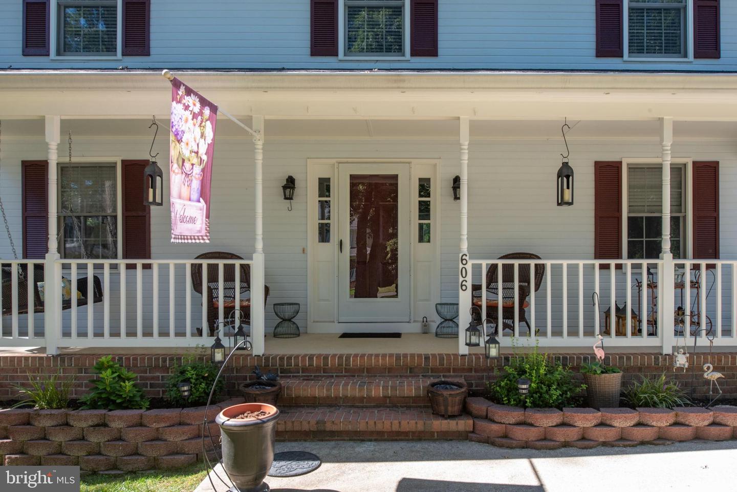 606 STONEWALL LN, FREDERICKSBURG, Virginia 22407, 3 Bedrooms Bedrooms, 10 Rooms Rooms,2 BathroomsBathrooms,Residential,For sale,606 STONEWALL LN,VASP2035904 MLS # VASP2035904