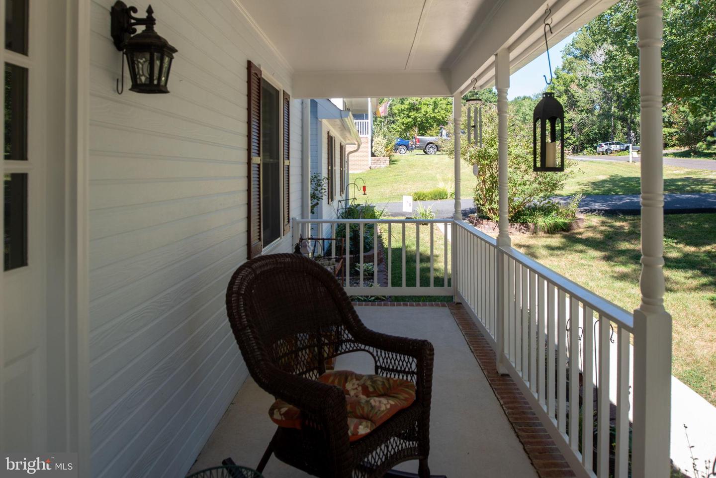 606 STONEWALL LN, FREDERICKSBURG, Virginia 22407, 3 Bedrooms Bedrooms, 10 Rooms Rooms,2 BathroomsBathrooms,Residential,For sale,606 STONEWALL LN,VASP2035904 MLS # VASP2035904