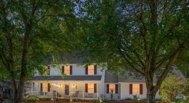 606 STONEWALL LN, FREDERICKSBURG, Virginia 22407, 3 Bedrooms Bedrooms, 10 Rooms Rooms,2 BathroomsBathrooms,Residential,For sale,606 STONEWALL LN,VASP2035904 MLS # VASP2035904