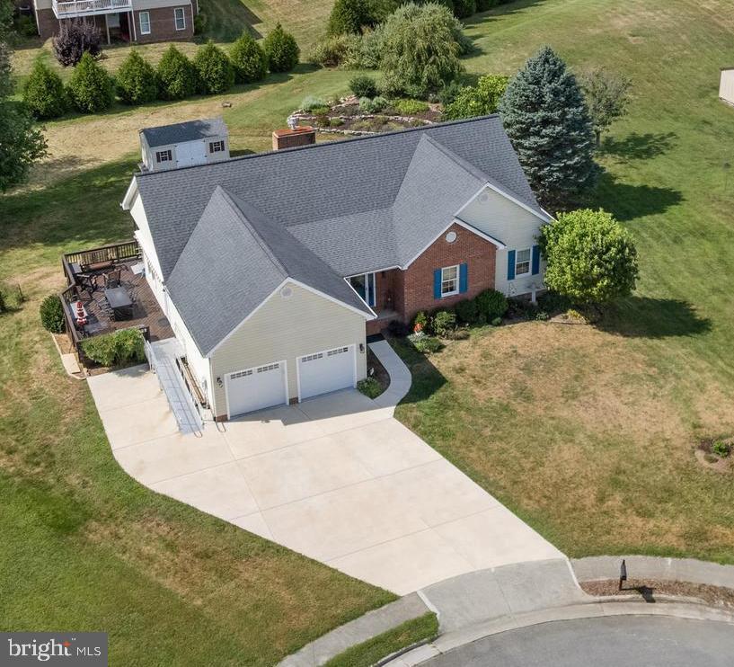 2723 WINDWOOD DR, WINCHESTER, Virginia 22601, 3 Bedrooms Bedrooms, ,3 BathroomsBathrooms,Residential,For sale,2723 WINDWOOD DR,VAWI2008994 MLS # VAWI2008994