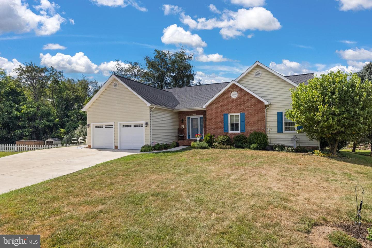 2723 WINDWOOD DR, WINCHESTER, Virginia 22601, 3 Bedrooms Bedrooms, ,3 BathroomsBathrooms,Residential,For sale,2723 WINDWOOD DR,VAWI2008994 MLS # VAWI2008994