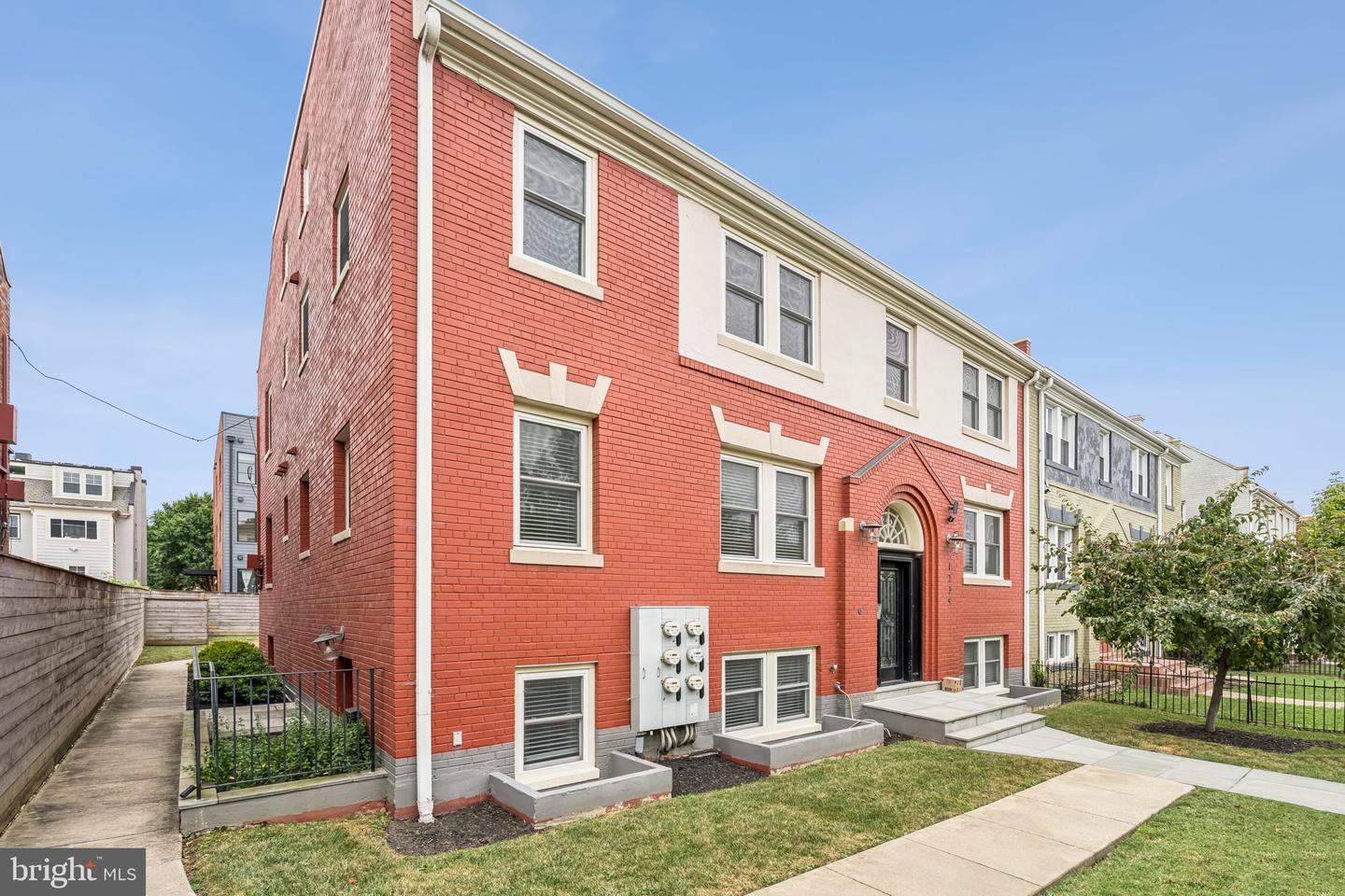 1239 SIMMS PL NE #1, WASHINGTON, District Of Columbia 20002, 2 Bedrooms Bedrooms, ,2 BathroomsBathrooms,Residential,For sale,1239 SIMMS PL NE #1,DCDC2217482 MLS # DCDC2217482