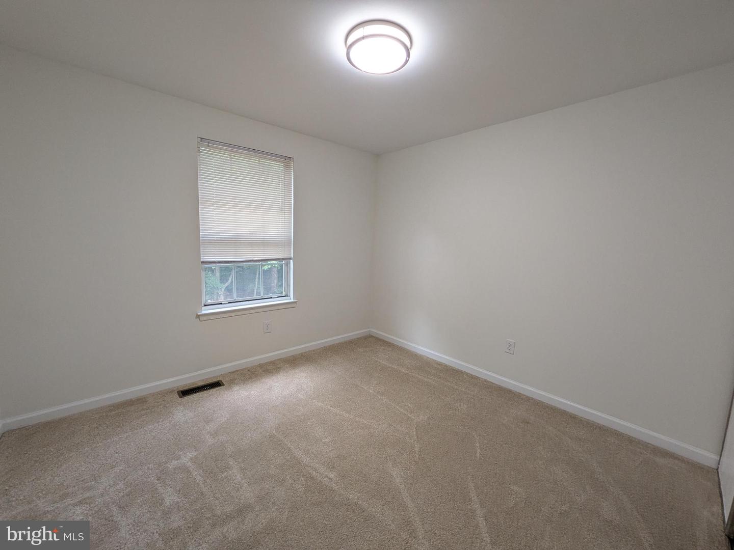 7689 SHEFFIELD VILLAGE LN, LORTON, Virginia 22079, 3 Bedrooms Bedrooms, 5 Rooms Rooms,1 BathroomBathrooms,Residential,For sale,7689 SHEFFIELD VILLAGE LN,VAFX2264220 MLS # VAFX2264220