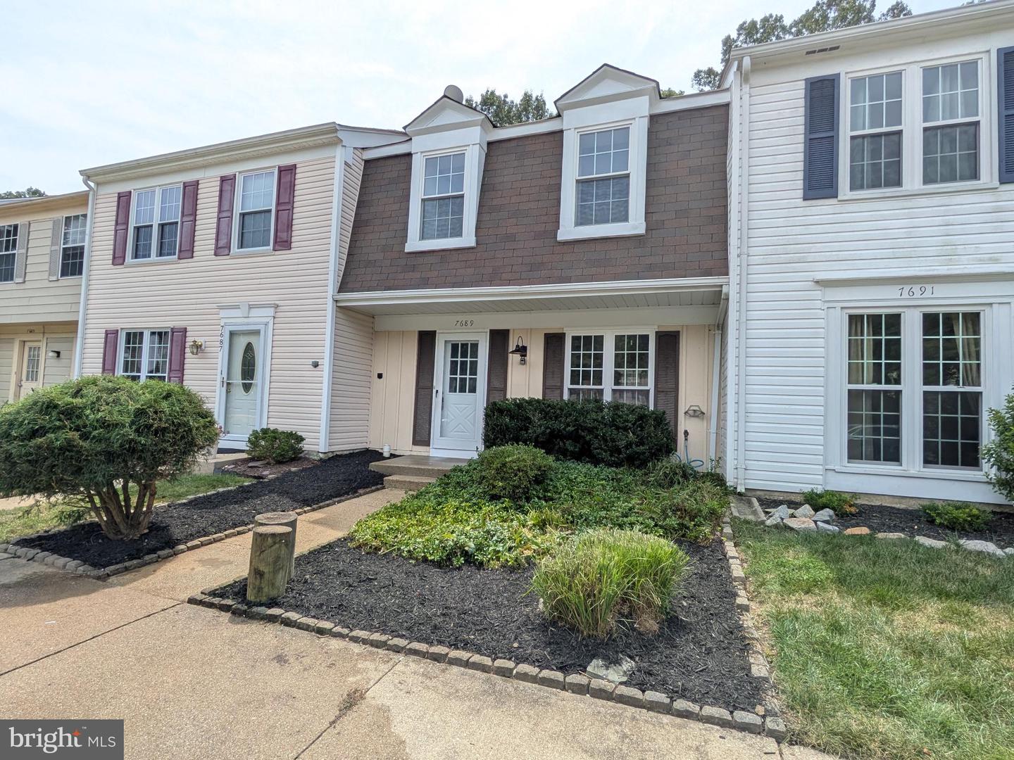 7689 SHEFFIELD VILLAGE LN, LORTON, Virginia 22079, 3 Bedrooms Bedrooms, 5 Rooms Rooms,1 BathroomBathrooms,Residential,For sale,7689 SHEFFIELD VILLAGE LN,VAFX2264220 MLS # VAFX2264220