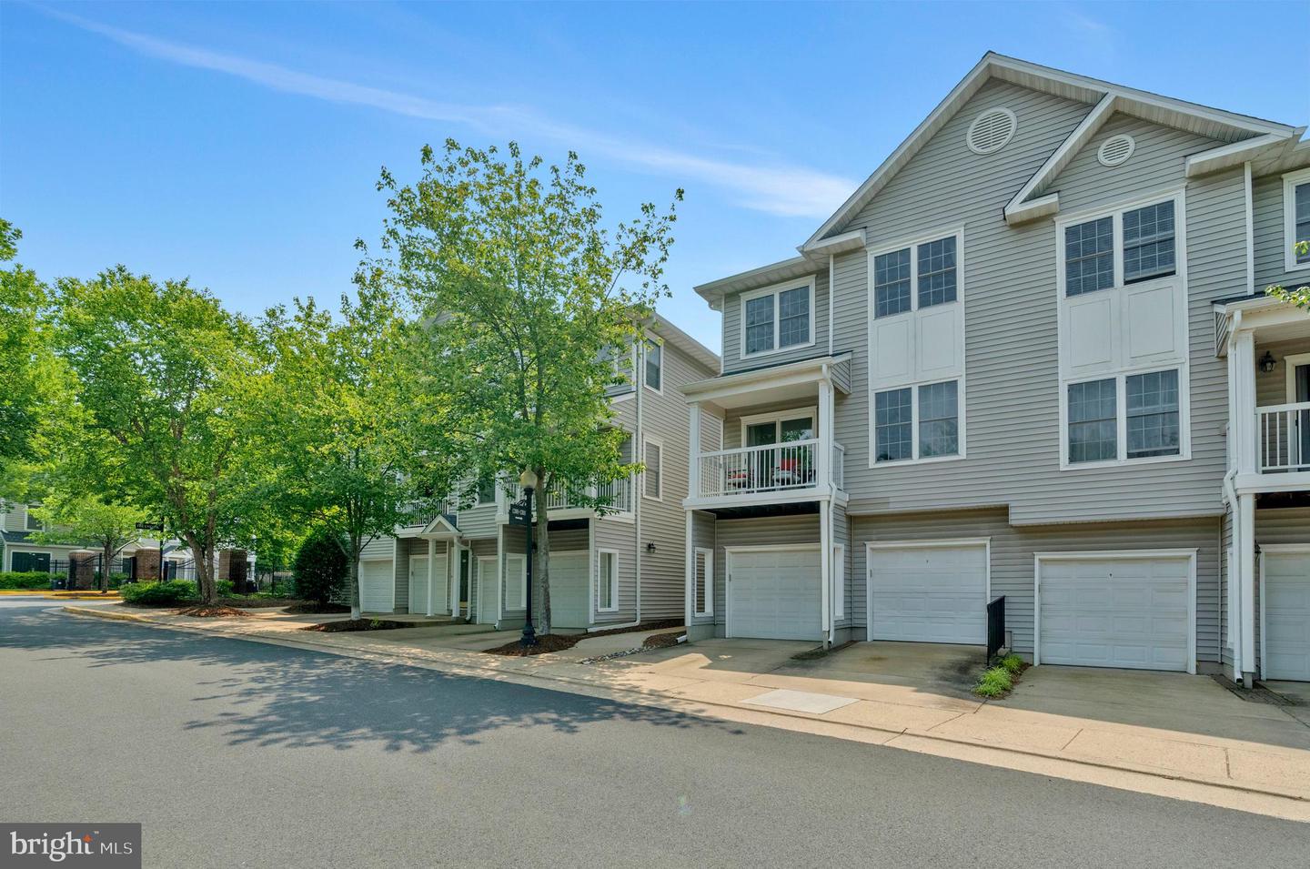 12805 FAIR BRIAR LN, FAIRFAX, Virginia 22033, 1 Bedroom Bedrooms, ,1 BathroomBathrooms,Residential,For sale,12805 FAIR BRIAR LN,VAFX2264222 MLS # VAFX2264222